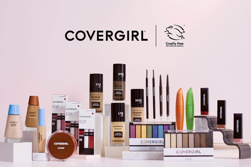 Set for everyday and evening makeup from Cover Girl Set for everyday and evening makeup from Cover Girl