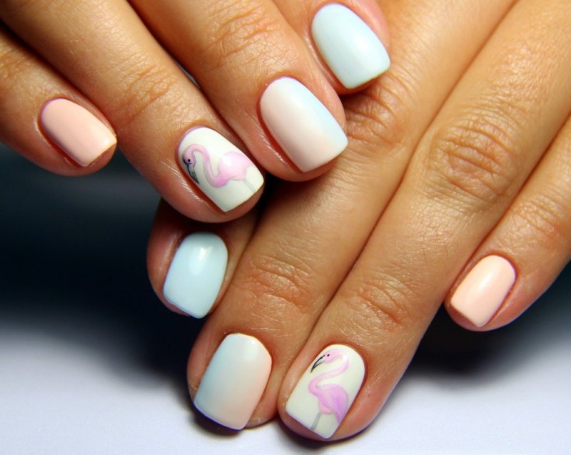 Ombre manicure with shellac and pattern Ombre manicure with shellac and pattern