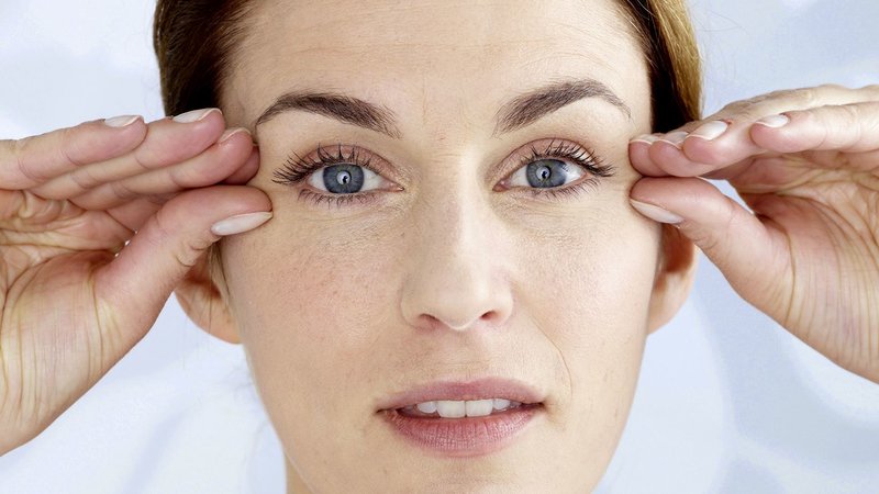 Choosing a Hyaluronic Acid Cream Wrinkles around the eyes