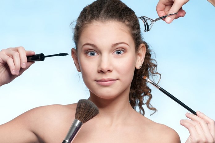 What makeup can I do to school? What makeup can I do to school?