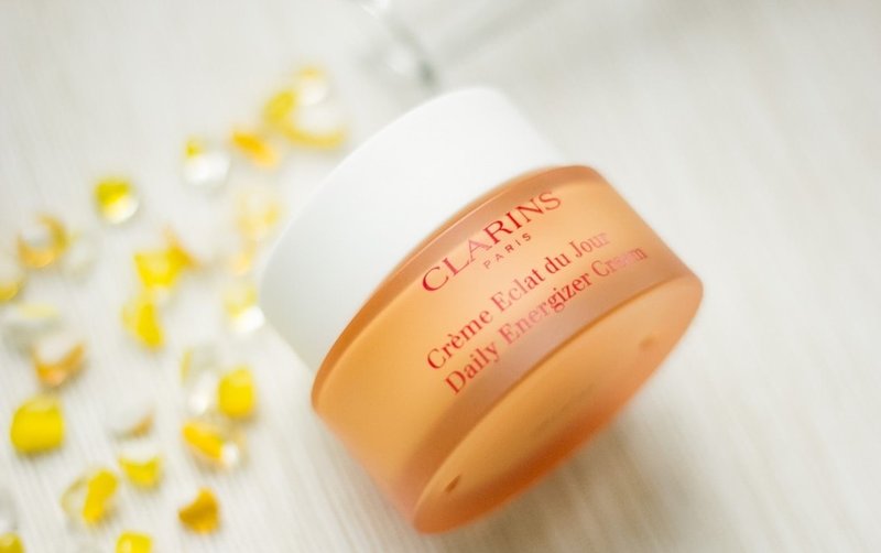 Clarins Eclat Moisturizing Face Cream Clarins Eclat Moisturizing Face Cream