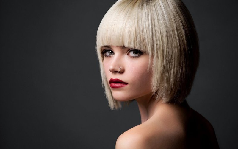 Haircuts for short hair with bangs