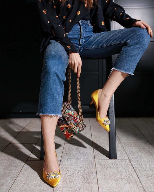 Yellow shoes kitten heels Yellow shoes kitten heels