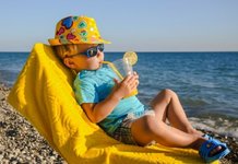 With your baby on the beach: 6 life hacks that you have not heard about