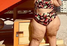 How to fatty look good on the beach in a swimsuit: 3 tips